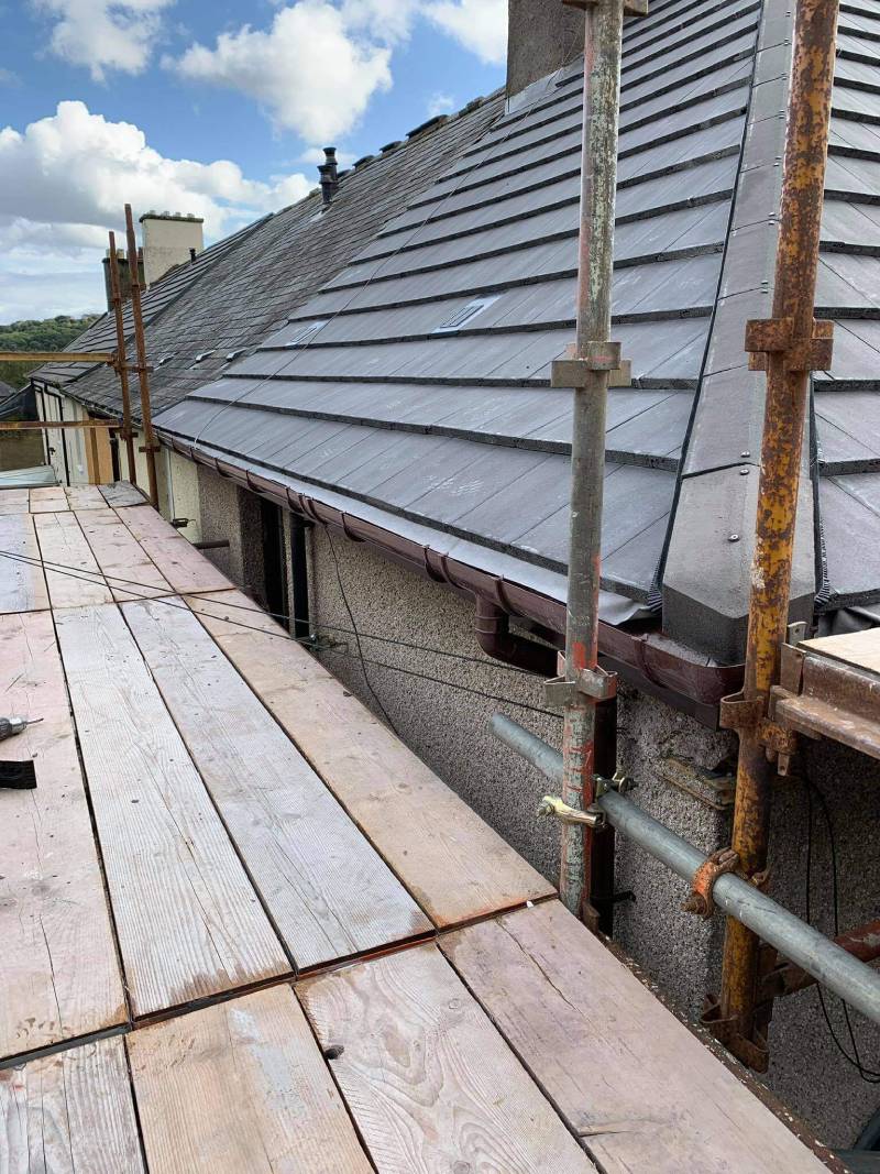 Quinn Roofing & Builders in Rosyth